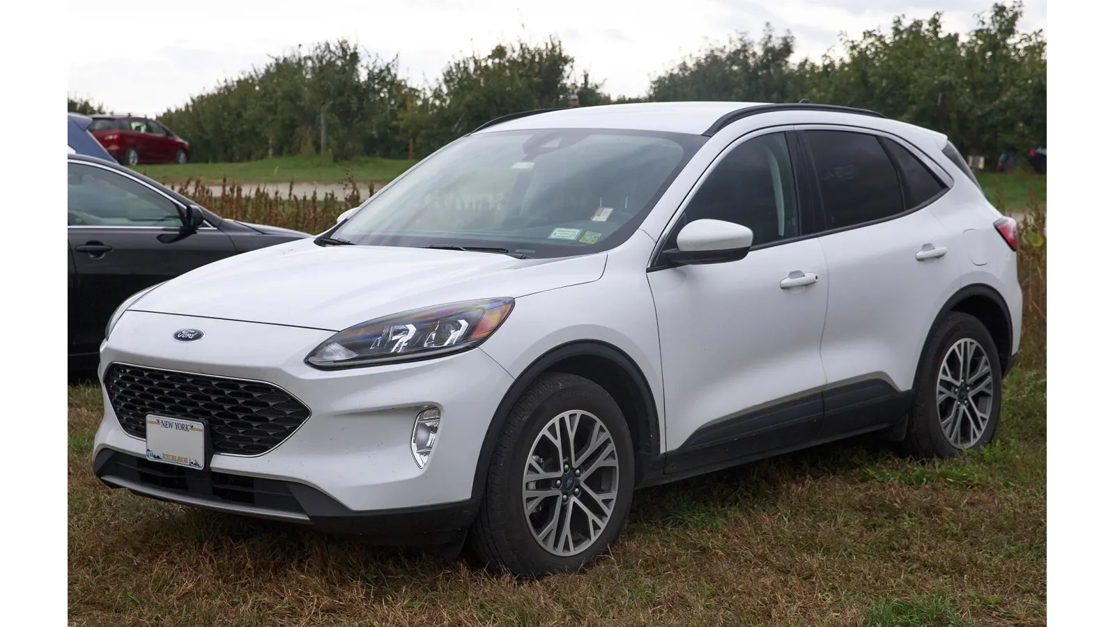 Chevrolet Equinox 前四分之三视角 — SeaTac CONRAC 租车车型图库