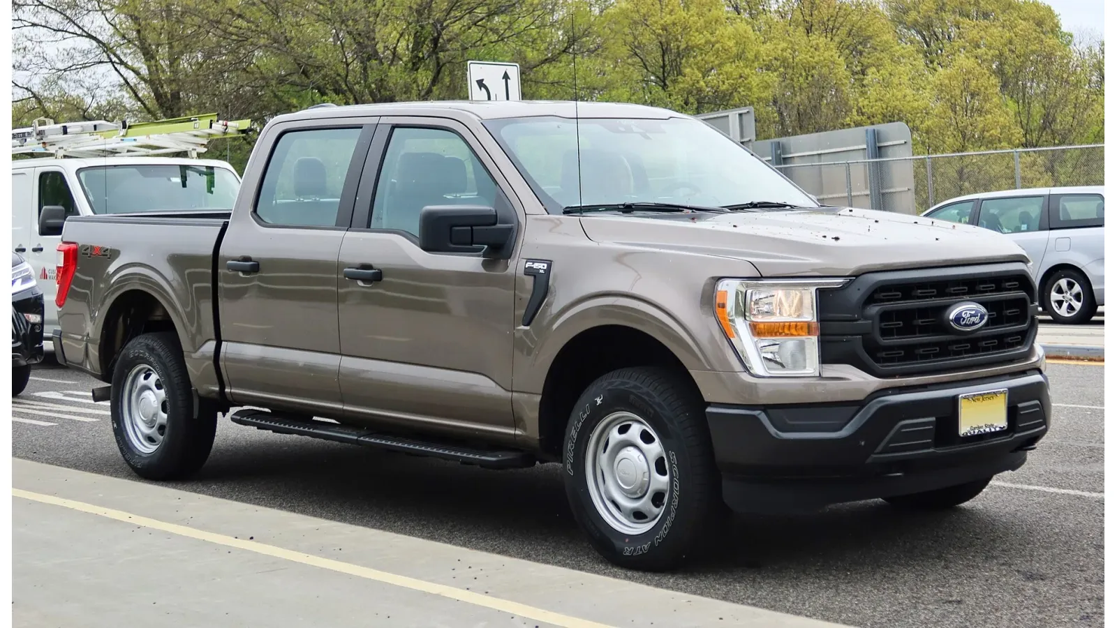 Ram 1500 前四分之三视角 — SeaTac CONRAC 租车车型图库